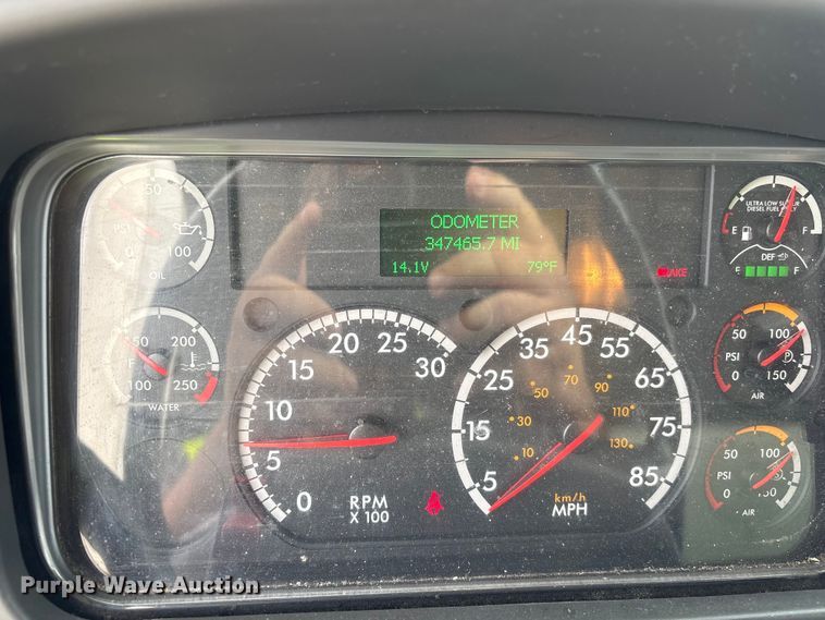 image for item YA1381 2018 Freightliner Business Class M2 box truck