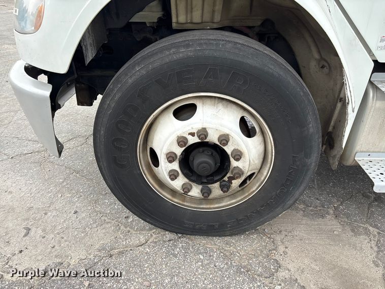 image for item YA1381 2018 Freightliner Business Class M2 box truck