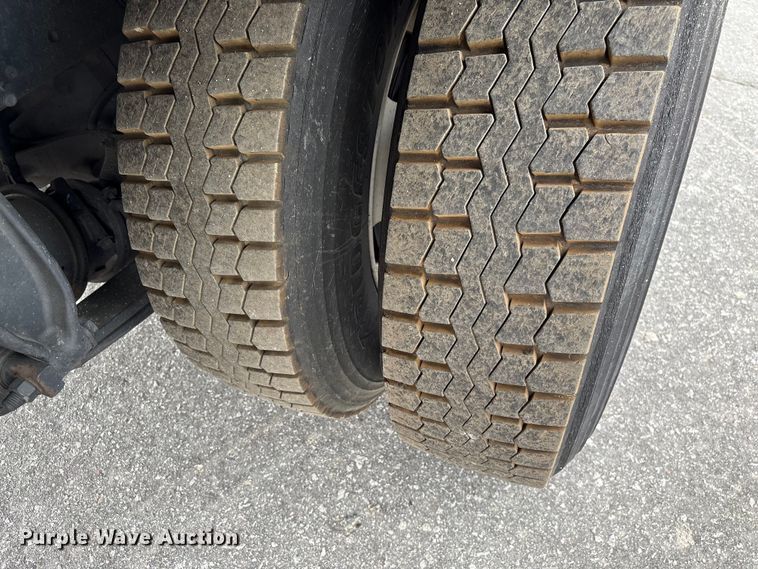 image for item YA1381 2018 Freightliner Business Class M2 box truck