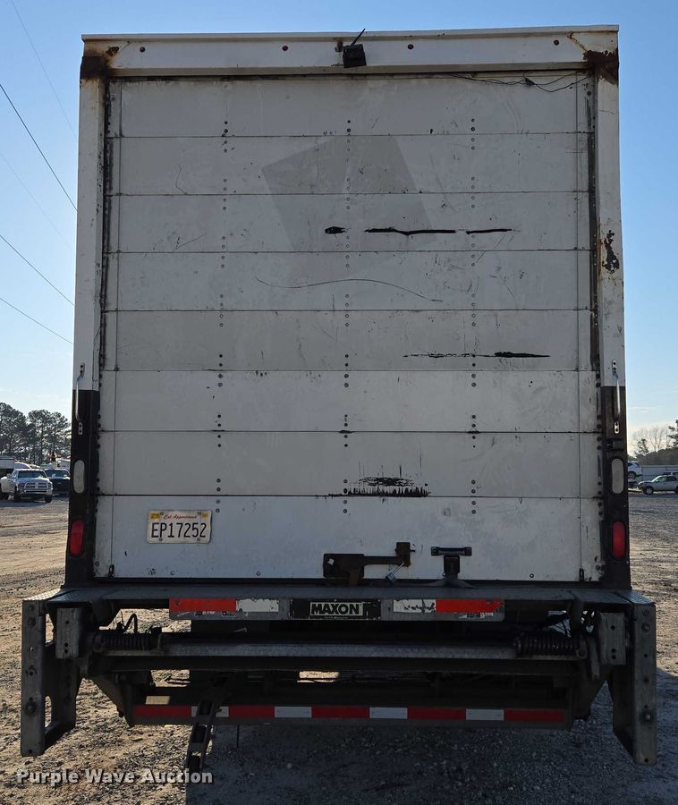 image for item YA1386 2020 Hino  box truck