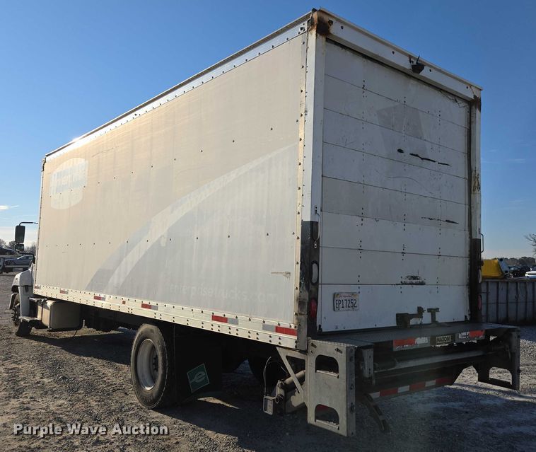 image for item YA1386 2020 Hino  box truck