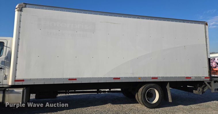 image for item YA1386 2020 Hino  box truck