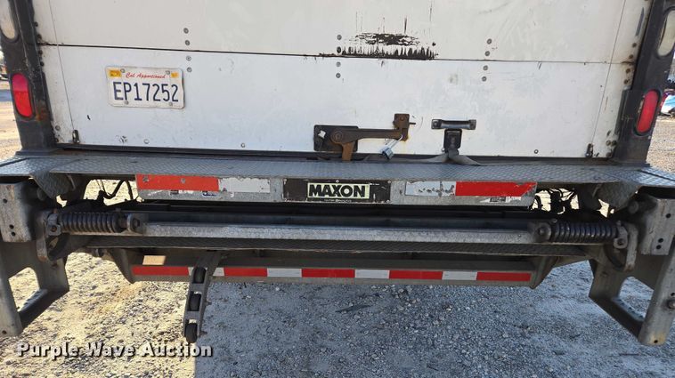 image for item YA1386 2020 Hino  box truck