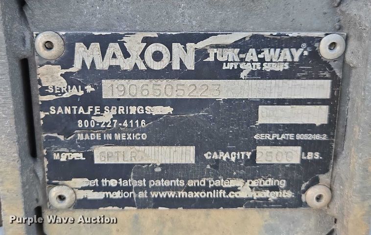 image for item YA1386 2020 Hino  box truck