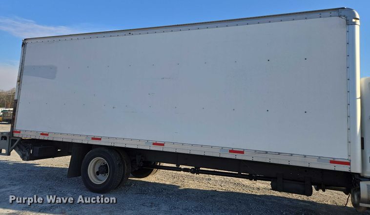 image for item YA1386 2020 Hino  box truck