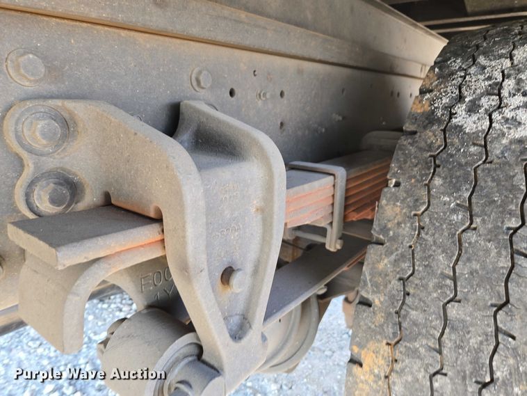 image for item YA1386 2020 Hino  box truck