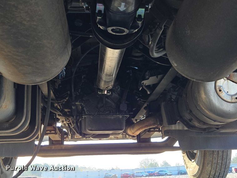 image for item YA1386 2020 Hino  box truck