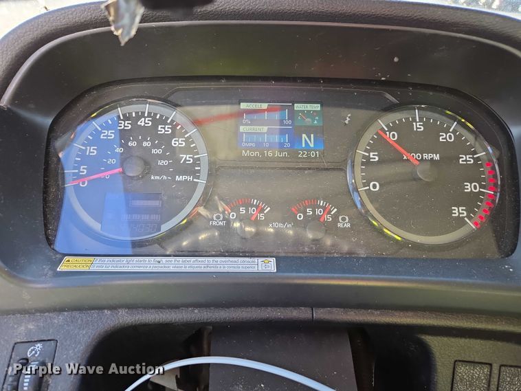 image for item YA1386 2020 Hino  box truck