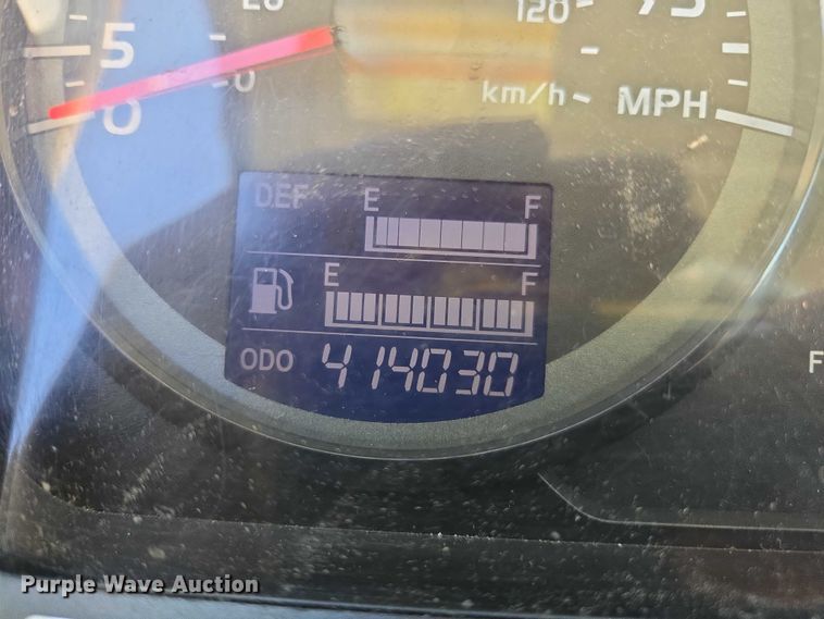 image for item YA1386 2020 Hino  box truck