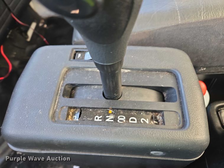 image for item YA1386 2020 Hino  box truck