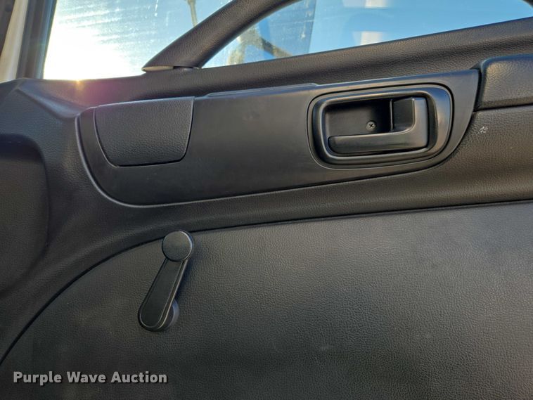 image for item YA1386 2020 Hino  box truck