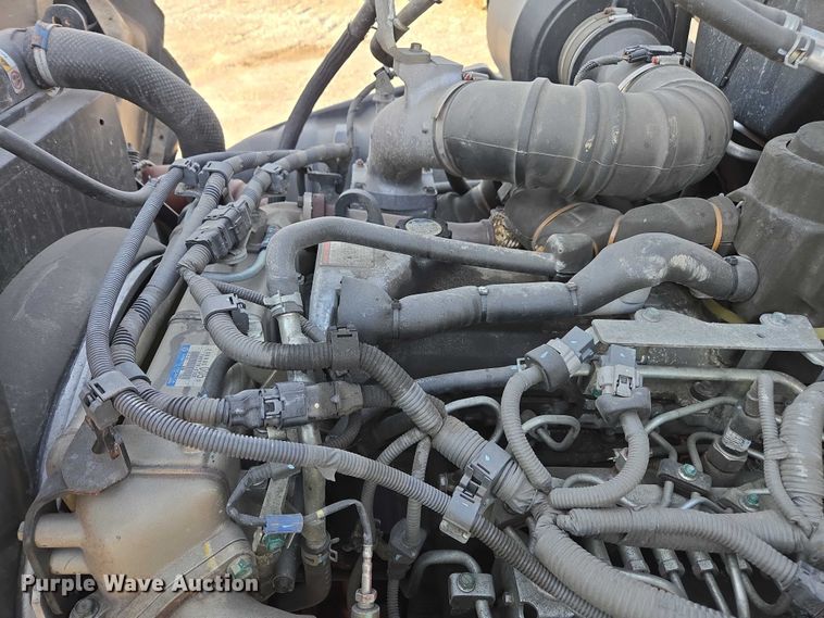 image for item YA1386 2020 Hino  box truck