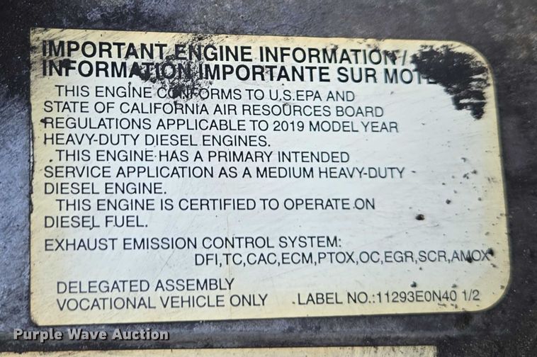 image for item YA1386 2020 Hino  box truck