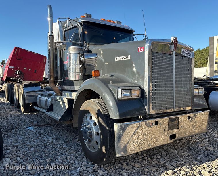 image for item YA1449 2018 Kenworth W900 semi truck