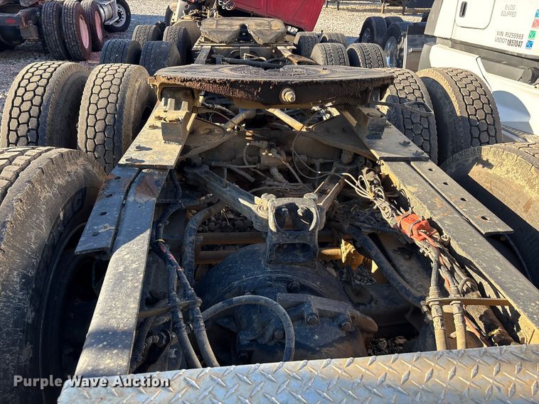 image for item YA1449 2018 Kenworth W900 semi truck