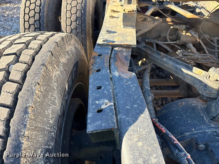 image for item YA1449 2018 Kenworth W900 semi truck