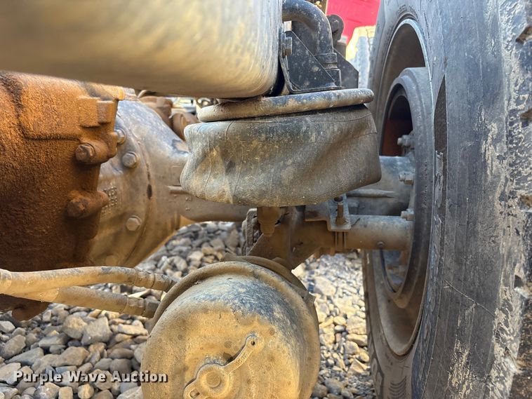 image for item YA1449 2018 Kenworth W900 semi truck