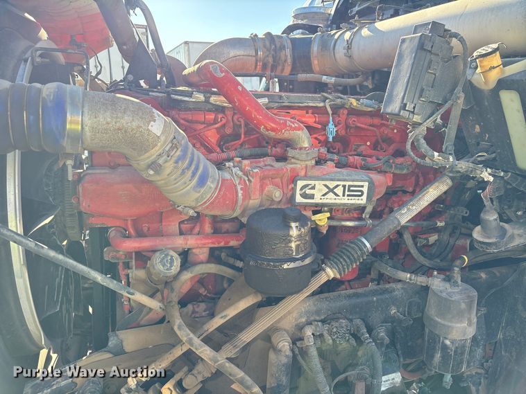 image for item YA1449 2018 Kenworth W900 semi truck