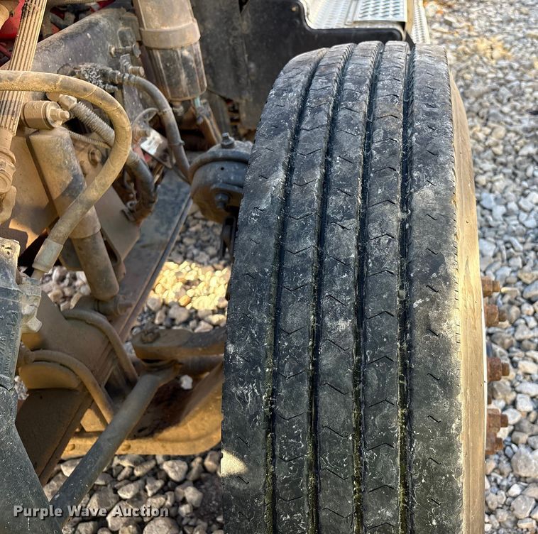 image for item YA1449 2018 Kenworth W900 semi truck