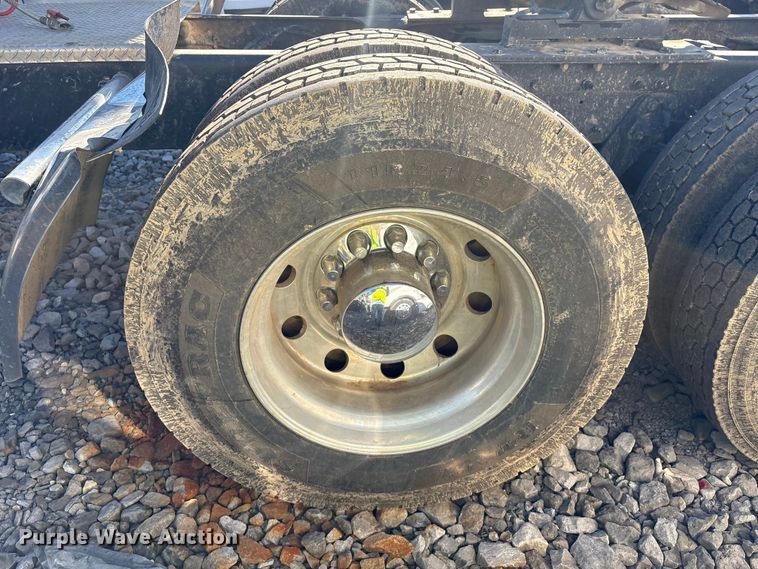 image for item YA1449 2018 Kenworth W900 semi truck