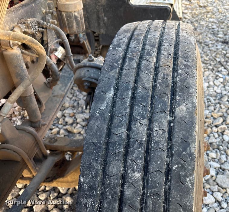 image for item YA1449 2018 Kenworth W900 semi truck