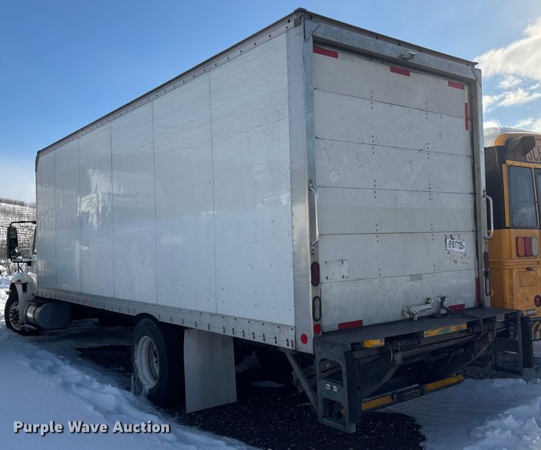 image for item YA1485 2015 International 4300 box truck