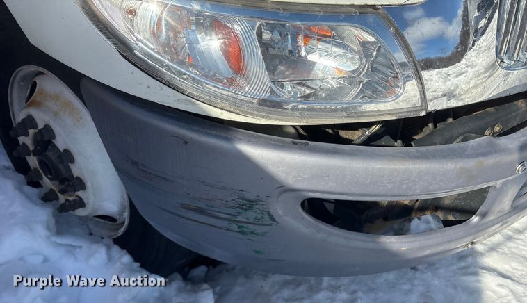 image for item YA1485 2015 International 4300 box truck