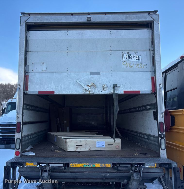 image for item YA1485 2015 International 4300 box truck