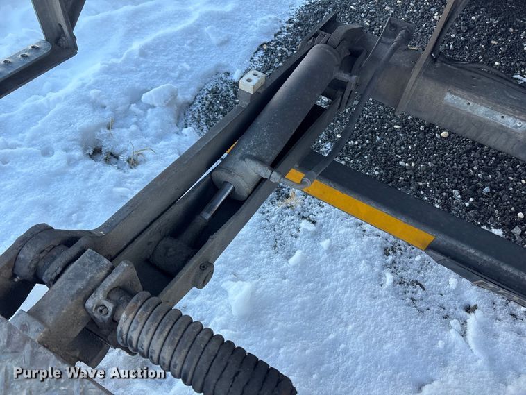 image for item YA1485 2015 International 4300 box truck