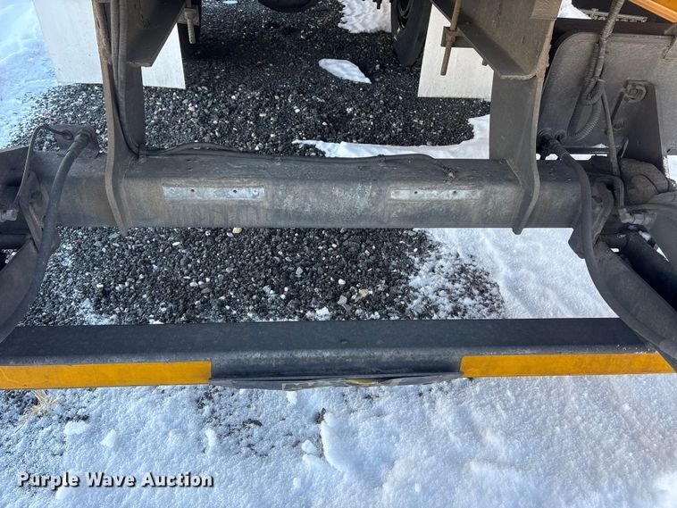 image for item YA1485 2015 International 4300 box truck