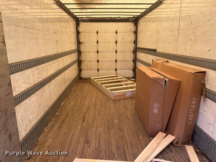 image for item YA1485 2015 International 4300 box truck