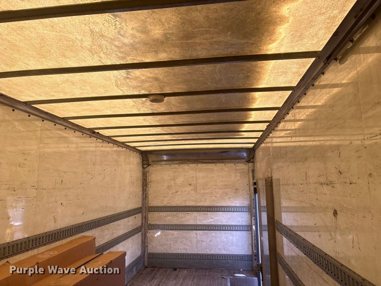 image for item YA1485 2015 International 4300 box truck