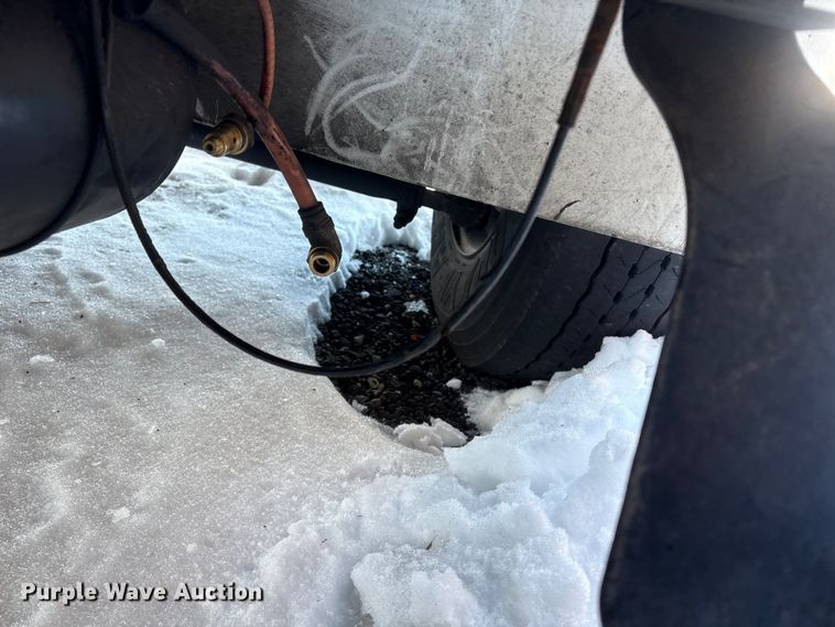 image for item YA1485 2015 International 4300 box truck