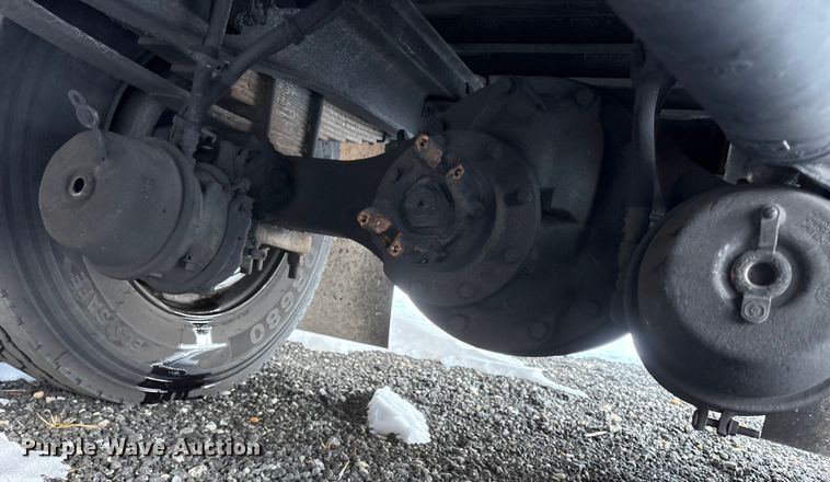 image for item YA1485 2015 International 4300 box truck