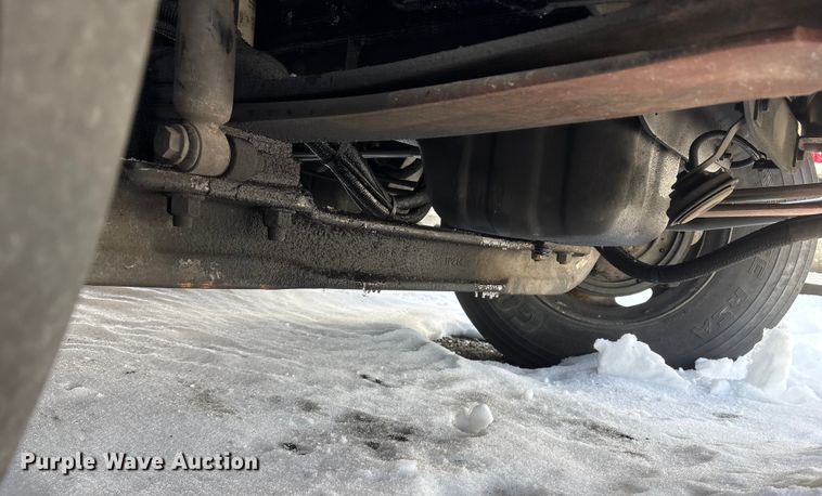 image for item YA1485 2015 International 4300 box truck