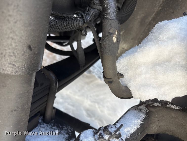 image for item YA1485 2015 International 4300 box truck