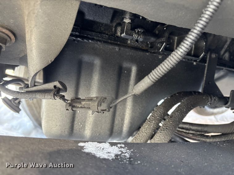 image for item YA1485 2015 International 4300 box truck