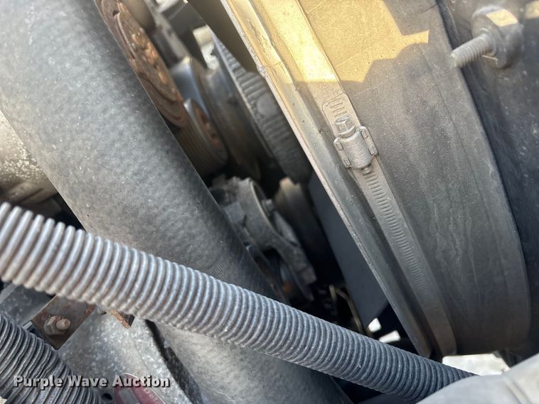 image for item YA1485 2015 International 4300 box truck