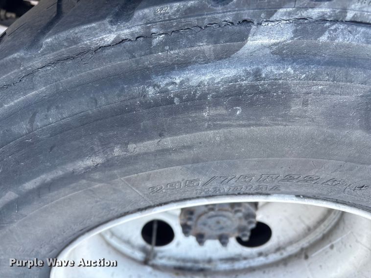 image for item YA1485 2015 International 4300 box truck