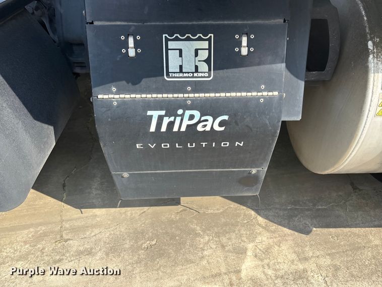 image for item YA1541 2017 Kenworth T680 semi truck