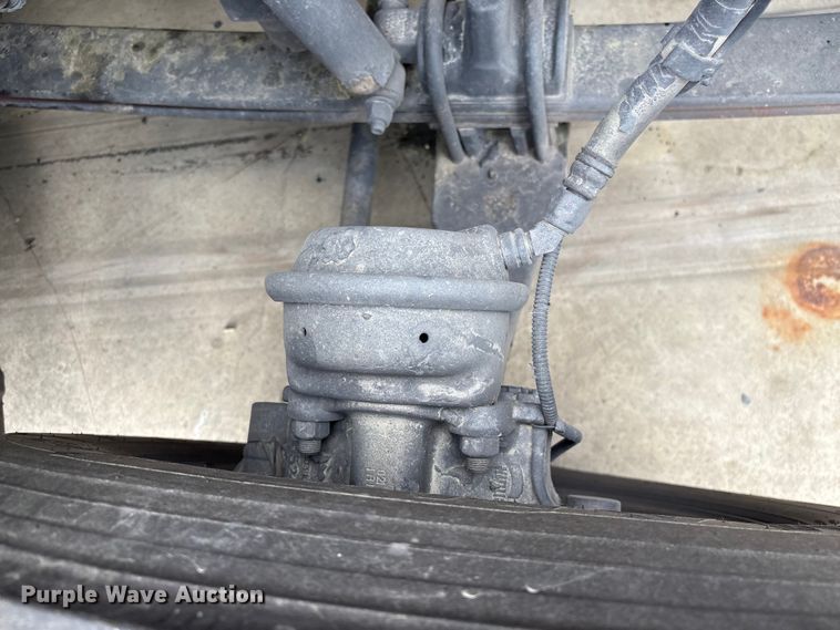 image for item YA1541 2017 Kenworth T680 semi truck