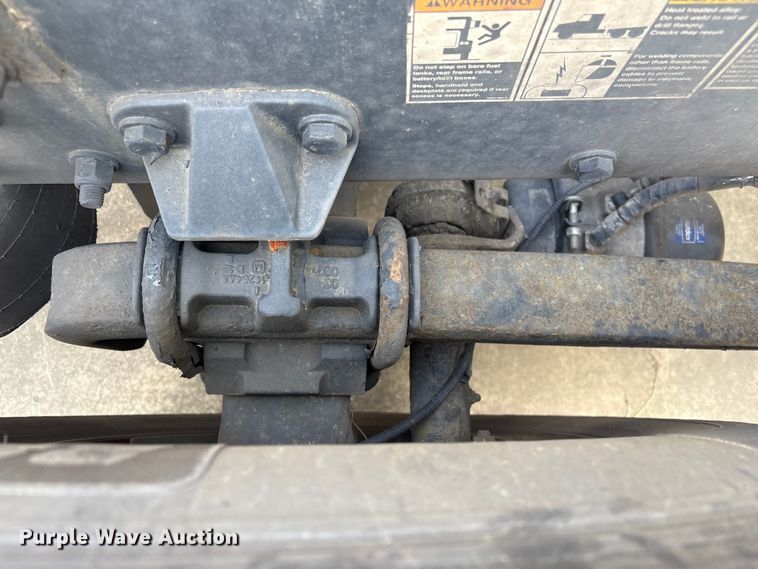 image for item YA1541 2017 Kenworth T680 semi truck