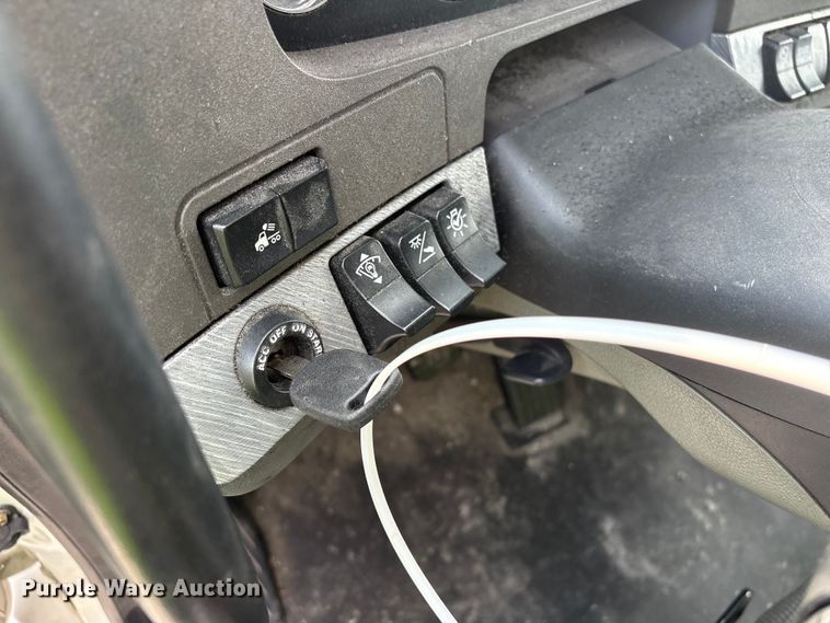 image for item YA1541 2017 Kenworth T680 semi truck