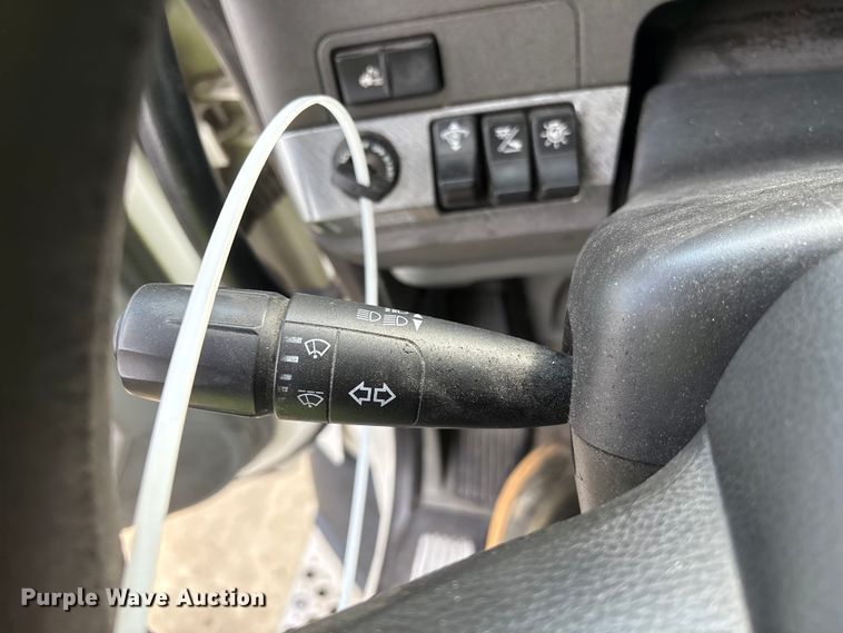 image for item YA1541 2017 Kenworth T680 semi truck