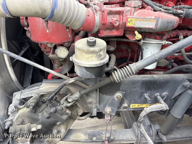 image for item YA1541 2017 Kenworth T680 semi truck