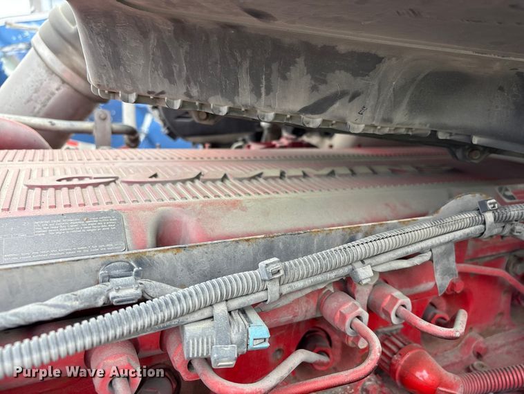 image for item YA1541 2017 Kenworth T680 semi truck