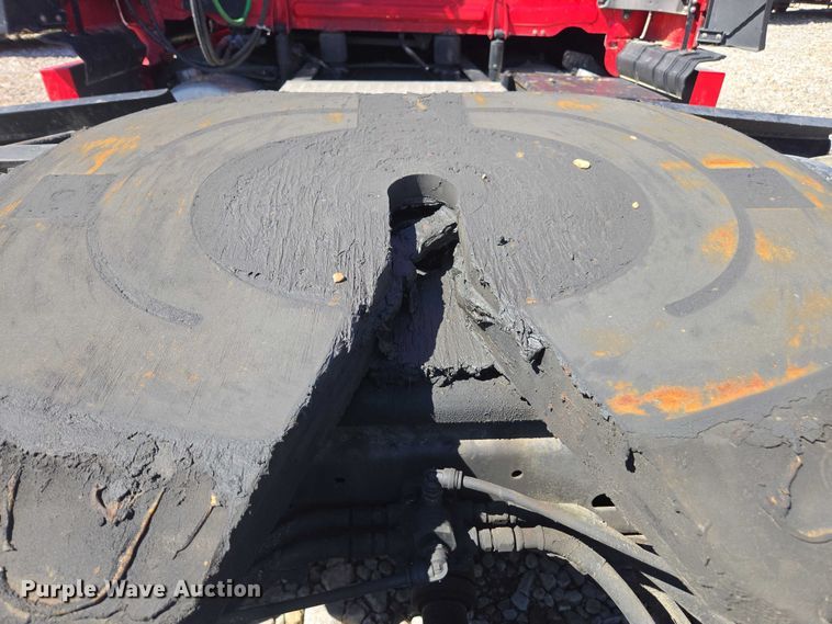 image for item YA1696 2020 Freightliner Cascadia semi truck