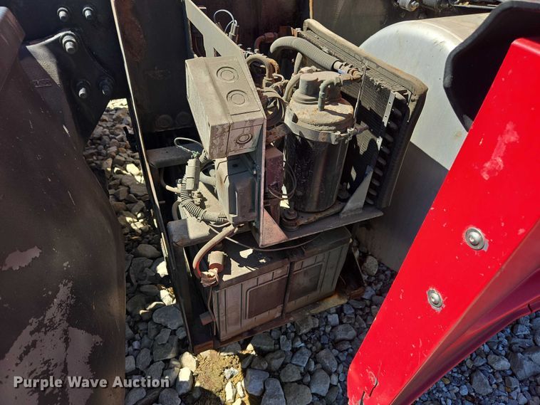 image for item YA1696 2020 Freightliner Cascadia semi truck