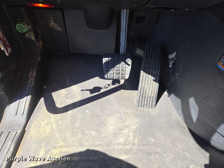 image for item YA1696 2020 Freightliner Cascadia semi truck