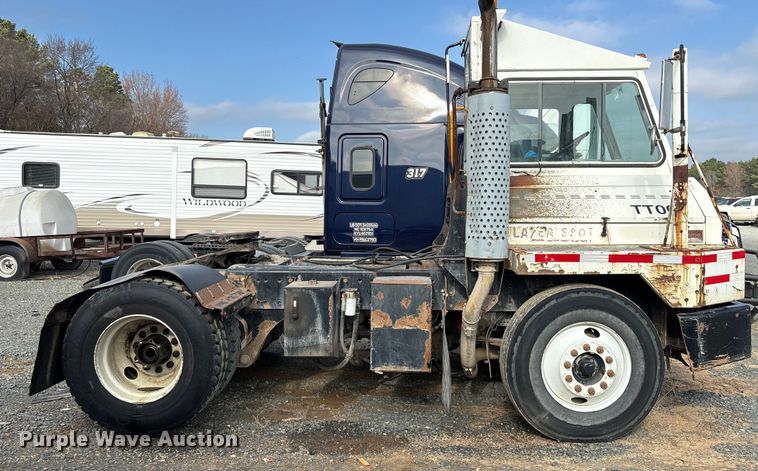 image for item YA1704 2006 Ottawa 30 yard truck